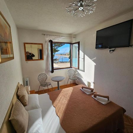 Morska Postelja - Sea Bed Apartment Omis Exterior photo