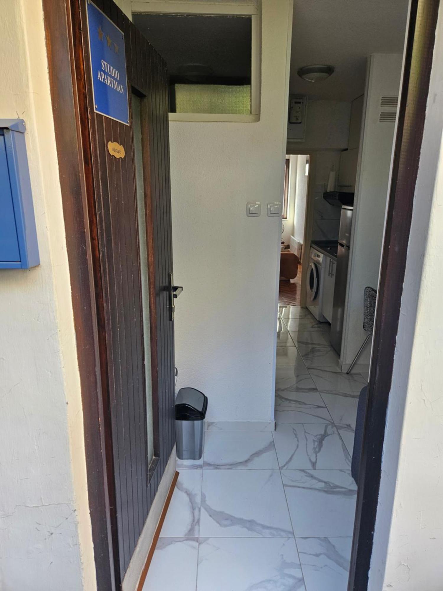 Morska Postelja - Sea Bed Apartment Omis Exterior photo
